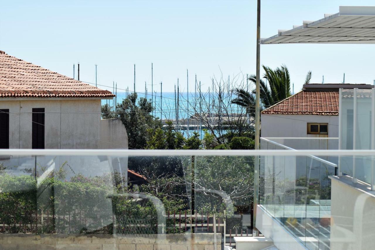 Delposto Marina Di Ragusa Prl Екстер'єр фото
